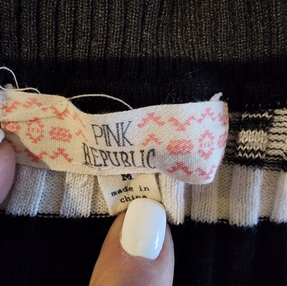 Women's top - Picture 2 of 2